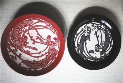 茅子芳的刻瓷作品《飛天》。